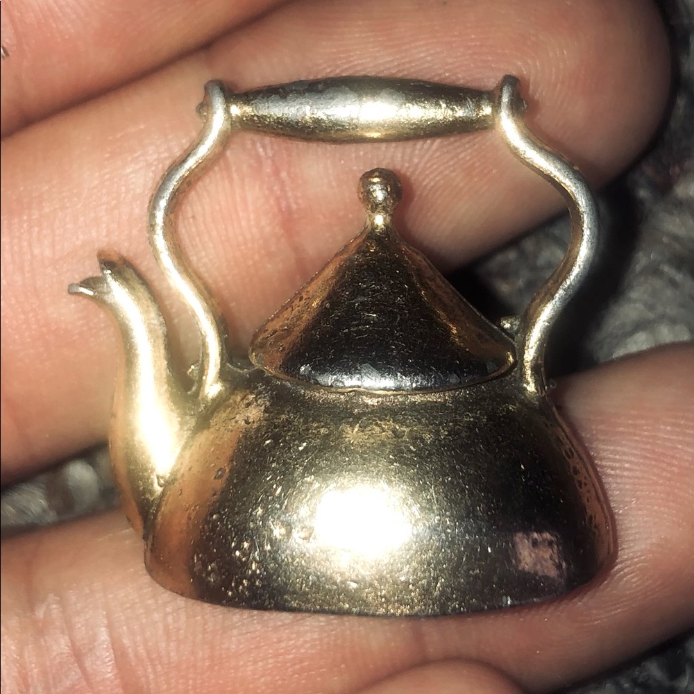 Used Women’s Tea Pot Gold Brooch- Antique Jewelry